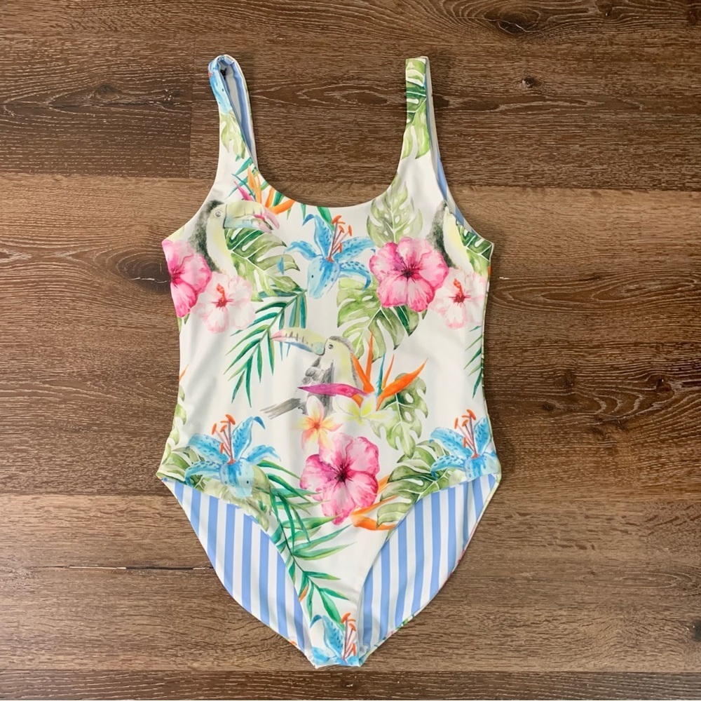 Faherty womens Tropical/ stripe reversible low back one piece swimsuit M